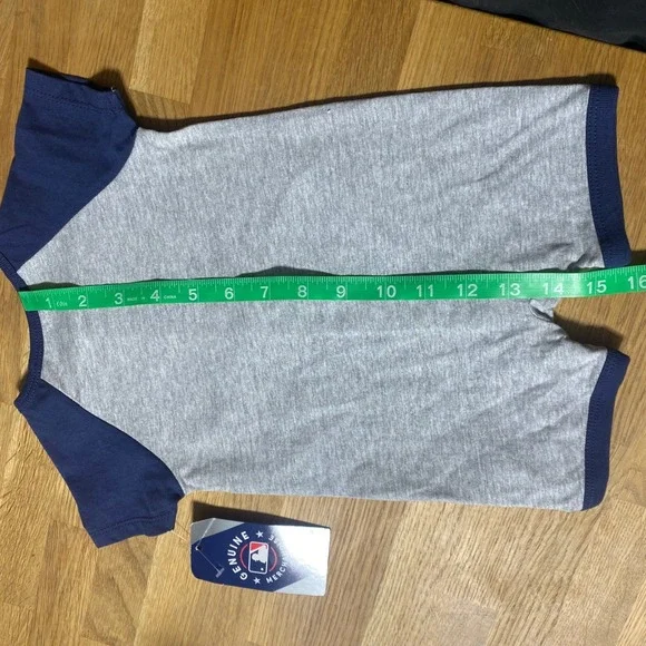 NEW Detroit Tigers Baby Onesie Romper 0-3 Months Gray MLB - Picture 9 of 10